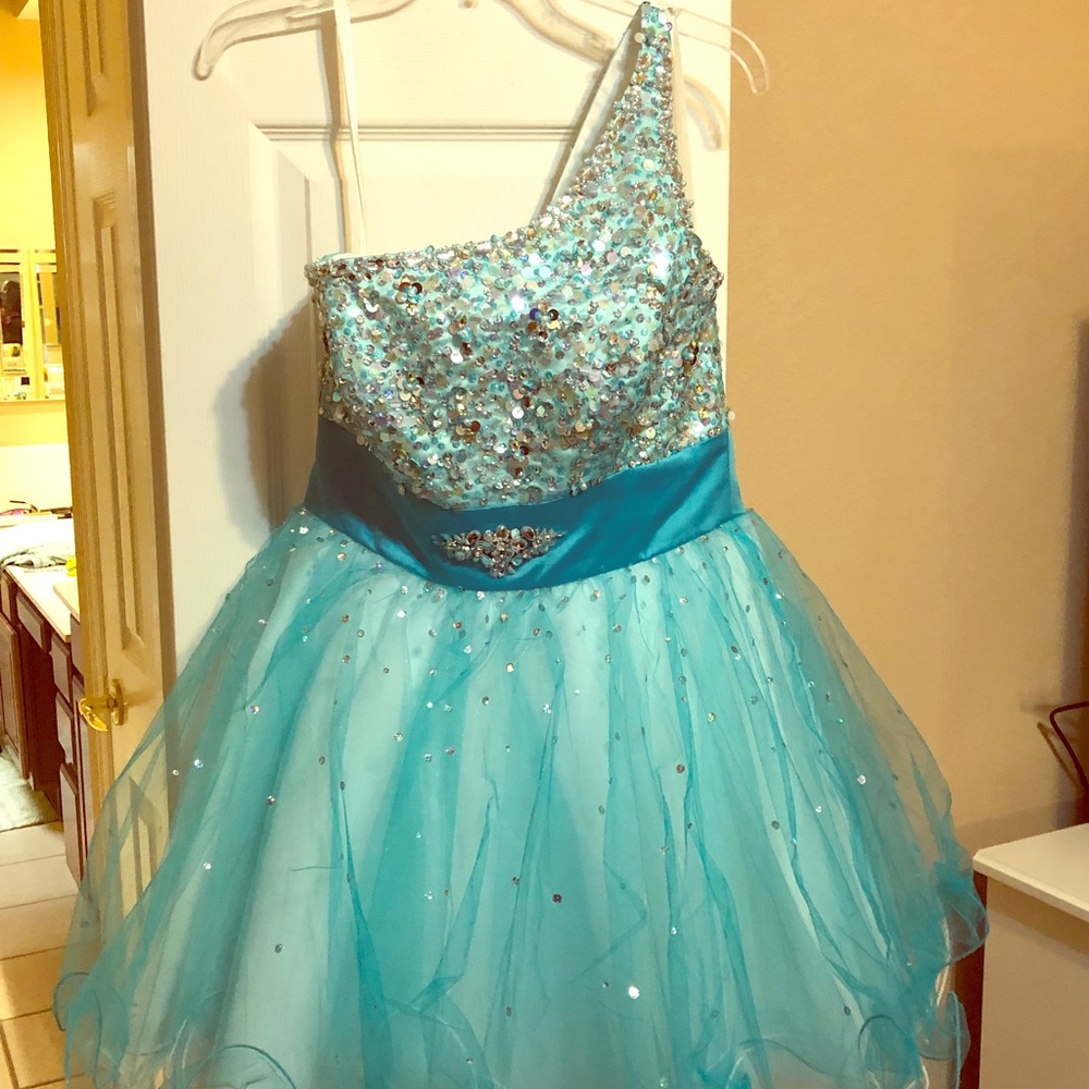 Mori Lee short prom dress